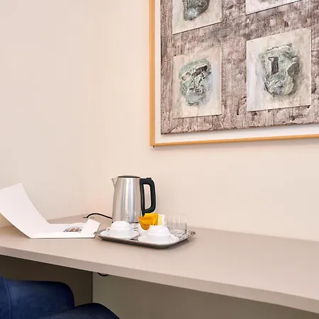 La 4* Novara